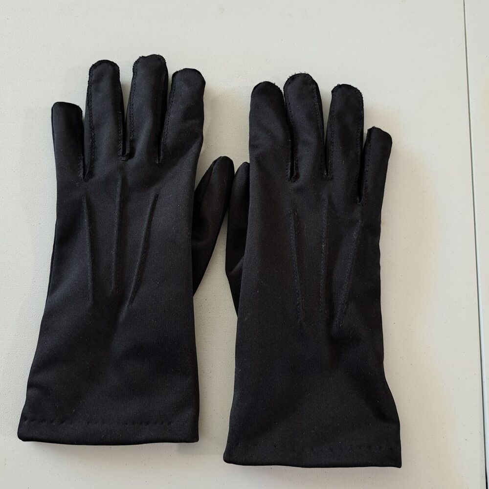 Isotoner S/M All Black Scroll Stretch Leather Grip Gloves